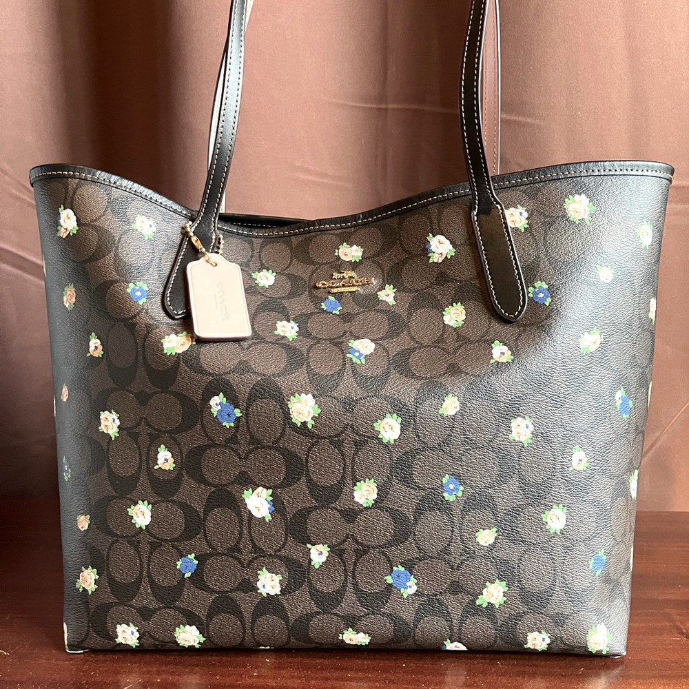 Coach City Tote with Vintage Mini Rose print NWT